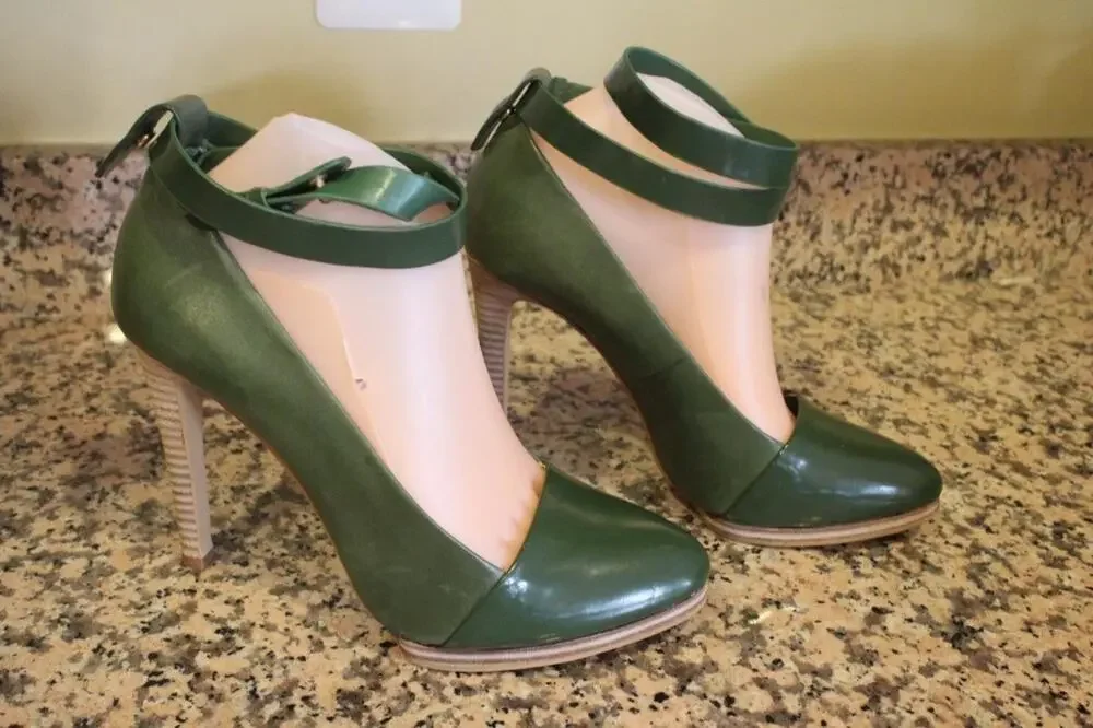 nwob Kate Spade SATURDAY Python Leather green Kitten Heels w SIZE 10 (taco900
